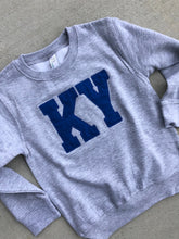 Load image into Gallery viewer, Kentucky sweatshirt, Adult, Youth, Toddler UK sweatshirt, CATS, Ky sweatshirt, Kentucky shirt, Kentucky State sweatshirt, Applique,