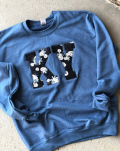 Load image into Gallery viewer, Kentucky shirt, Adult, Youth, UK sweatshirt, CATS, Ky sweatshirt, Kentucky shirt, Kentucky State sweatshirt, Applique, Floral